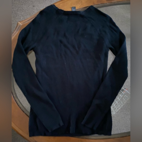 Sweater - Picture 3 of 4